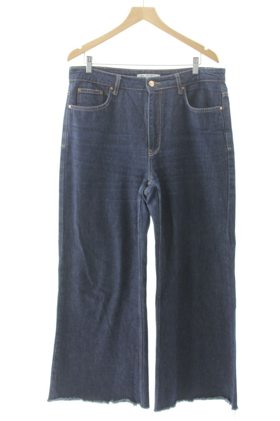 Vaquero de Zara de la talla 44, de color azul de ropa vaquera
