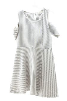 Aufwändiges Kleid 146 Zara