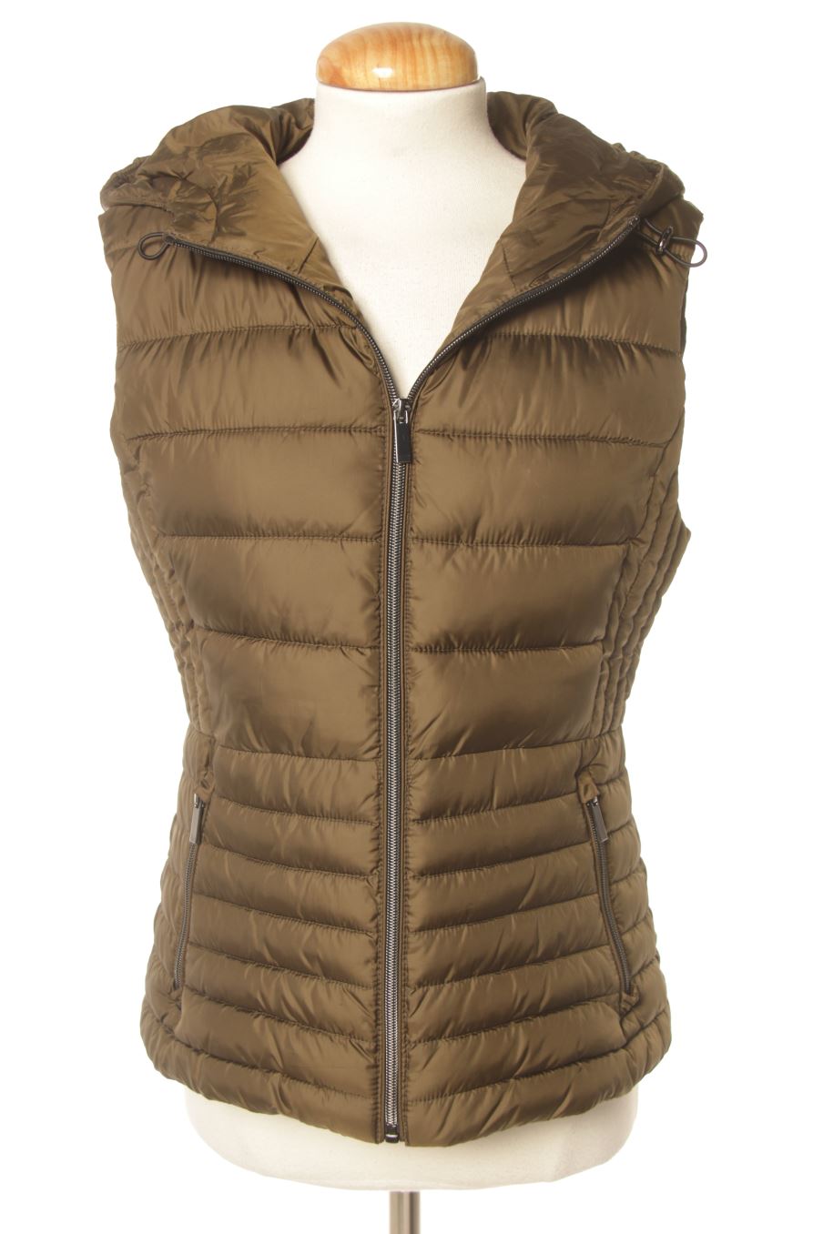 Chaleco de abrigo de Zara de la talla M, de color verde