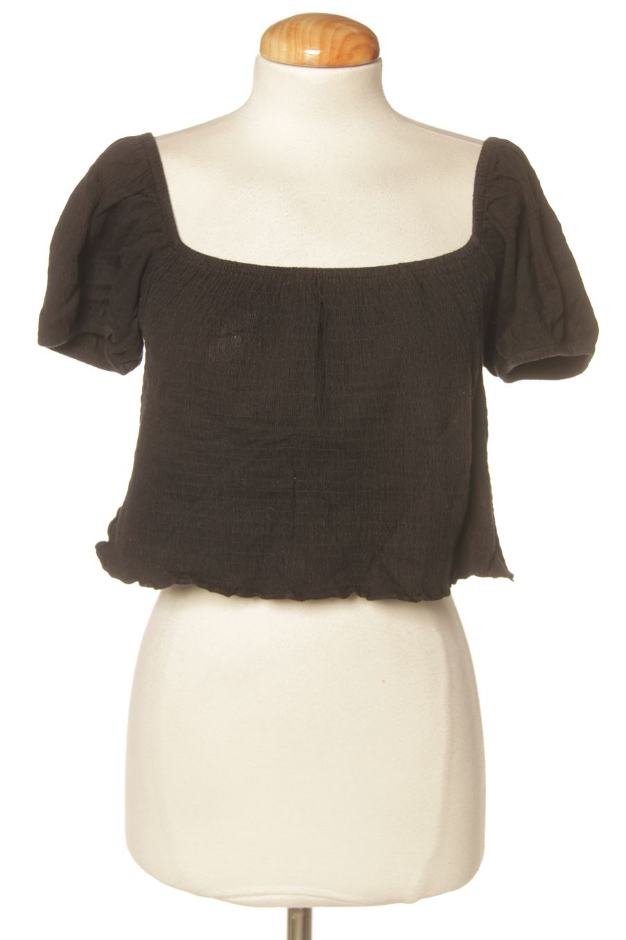 Top de Pull & Bear de la talla L, de color negro
