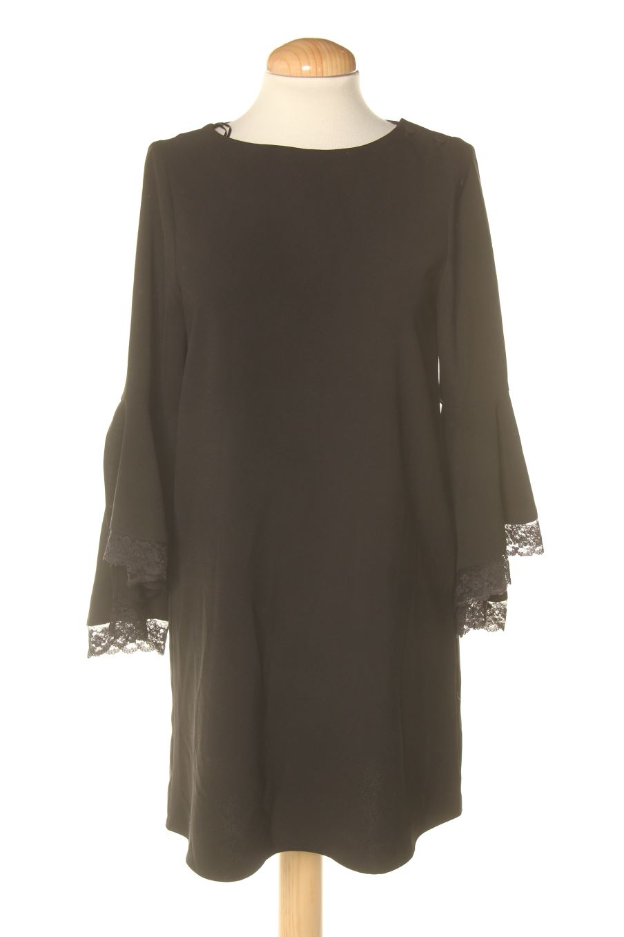 Vestido casual de Zara de la talla S, de color negro