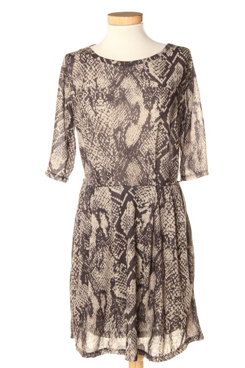 Einfaches Kleid