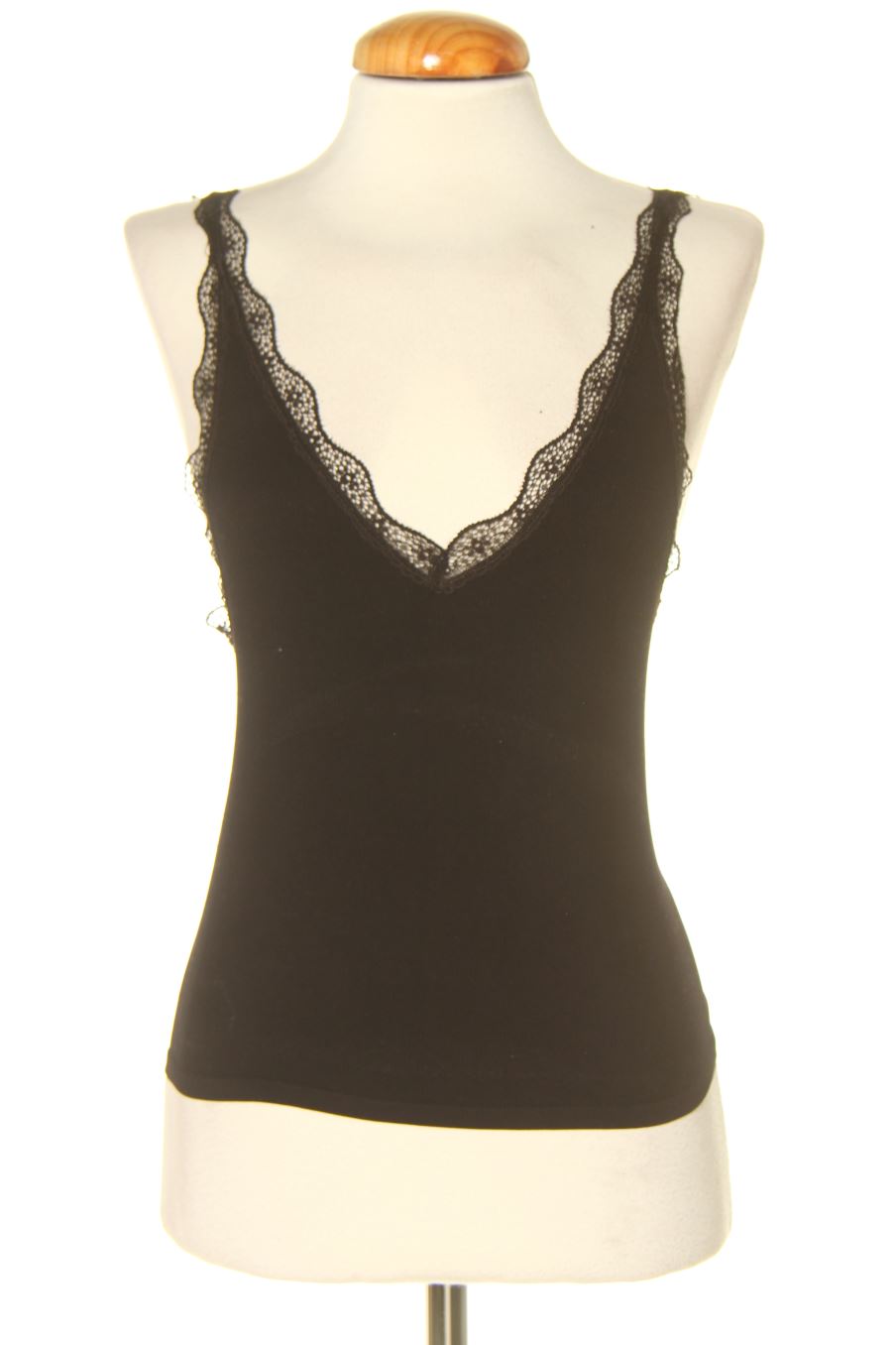 Top Pull & Bear de la taille M, de couleur noir