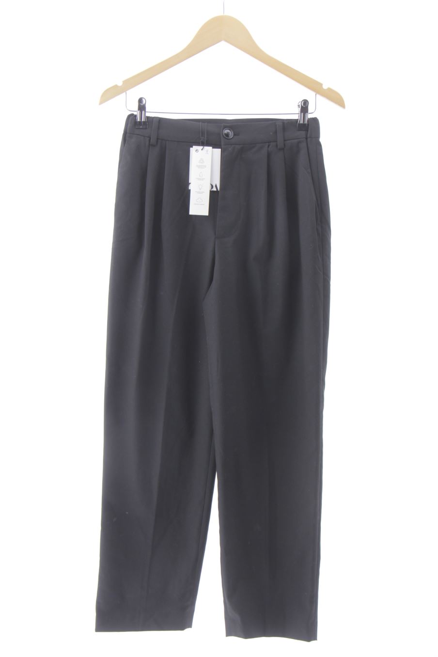 Pantalón de Zara de la talla XS, de color negro