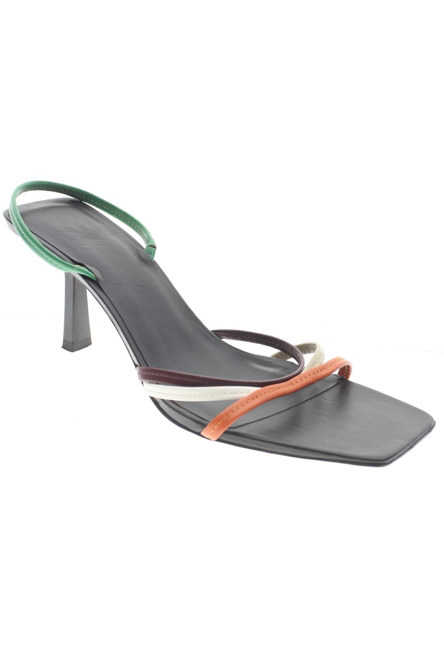 Sandalias tacon de Zara de la talla 40, de color negro de