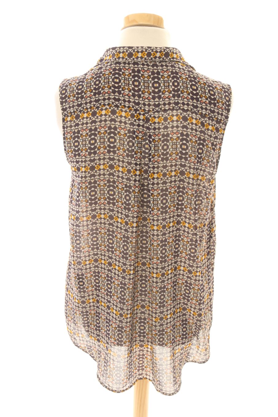 Camisa sin mangas de H&M de la talla 38, de color estampado