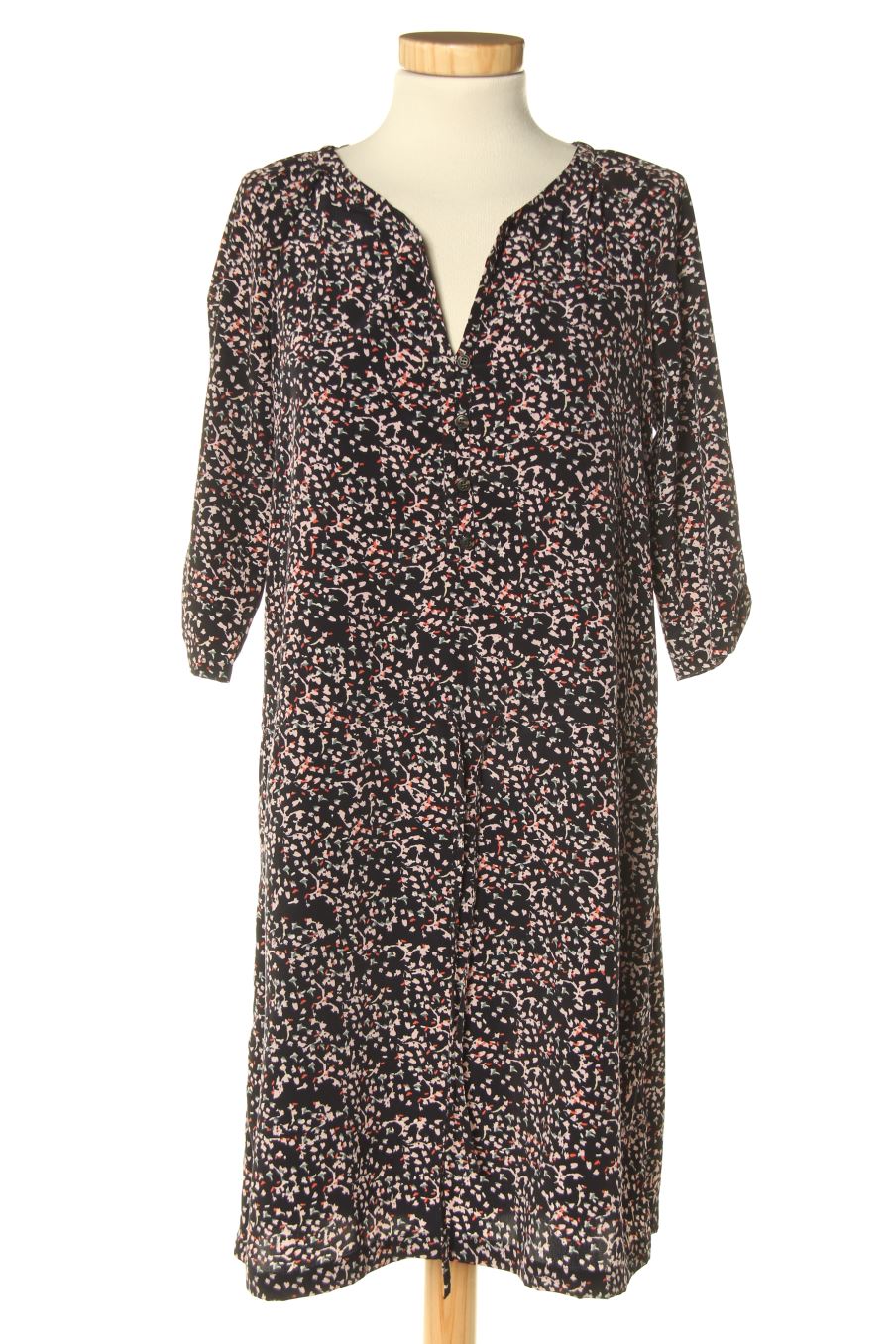 Robe casual Mango de la taille M, de couleur imprimés