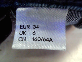 Jeans H&M de la taille 34, de couleur bleu de denim