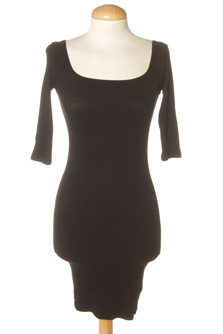 Vestito casual de Pull & Bear de la talla S, de color nero
