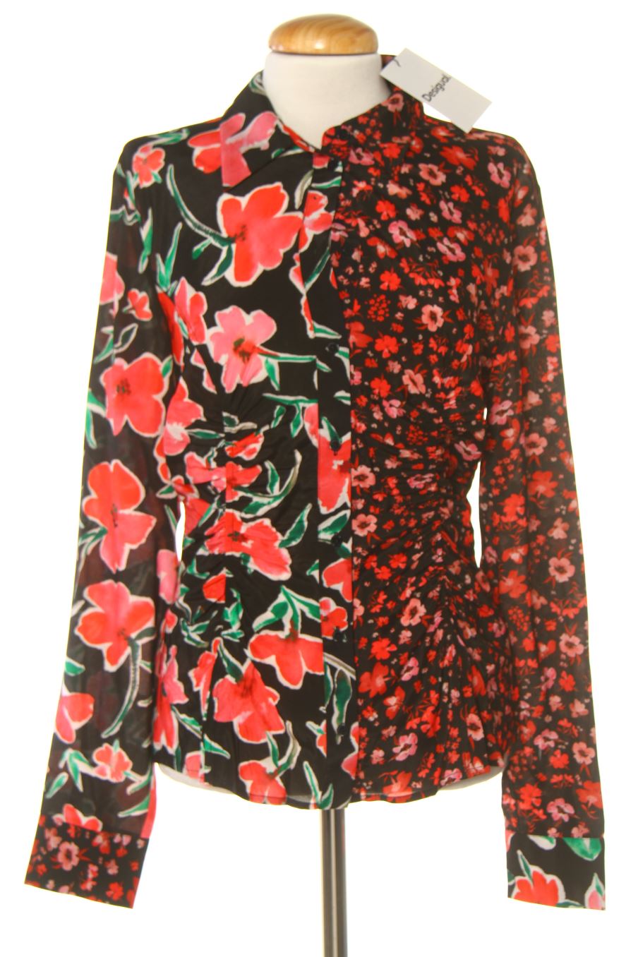 Camicia de Desigual de la talla M, de color stampato