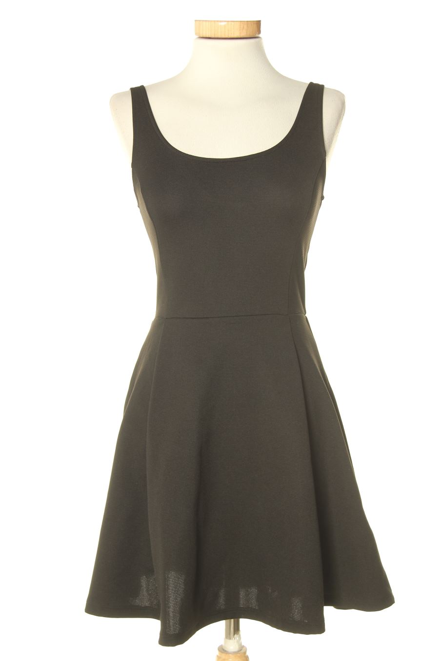 Robe casual H&M de la taille 36, de couleur noir
