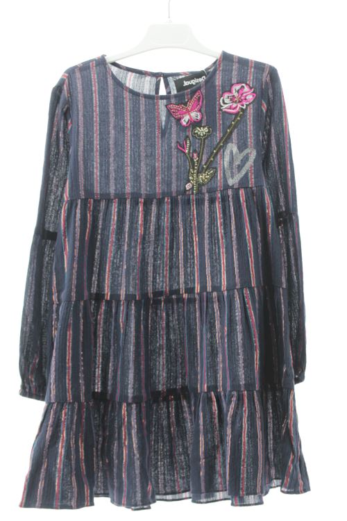 Aufwändiges Kleid