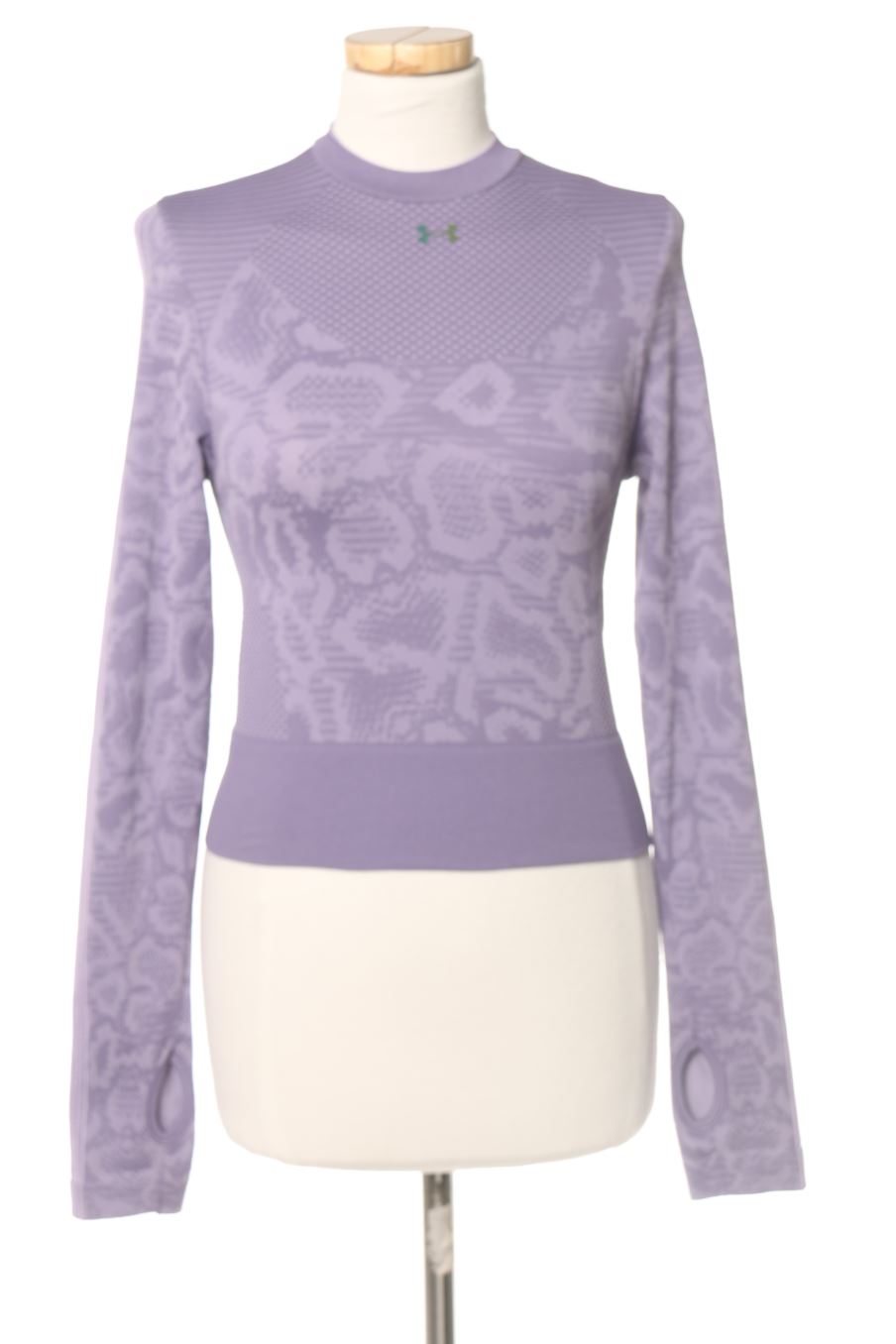 Camiseta de manga larga de Under Armour de la talla S, de color morado