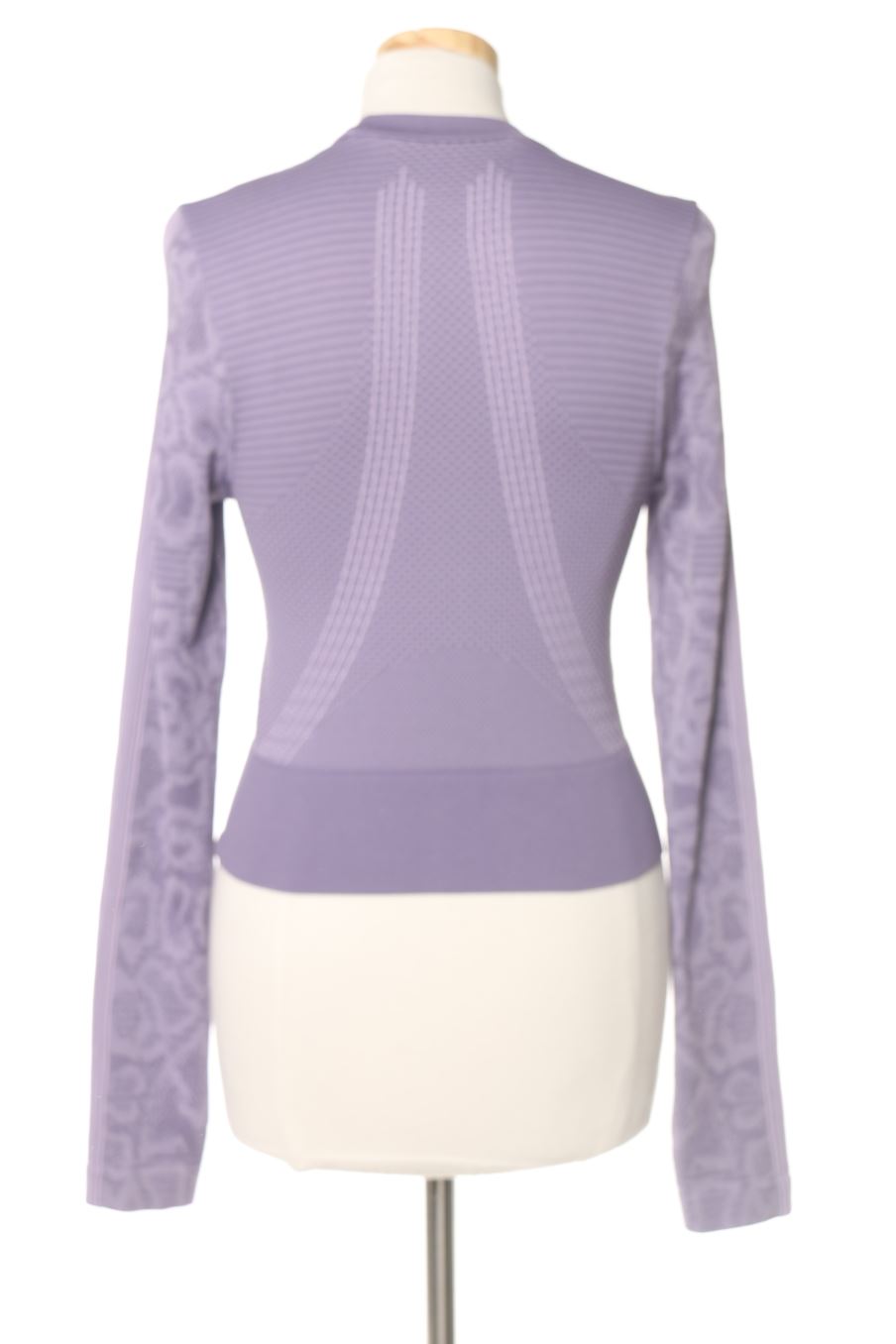 Camiseta de manga larga de Under Armour de la talla S, de color morado