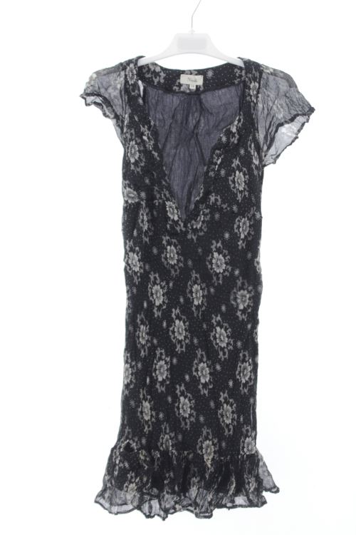 Aufwändiges Kleid