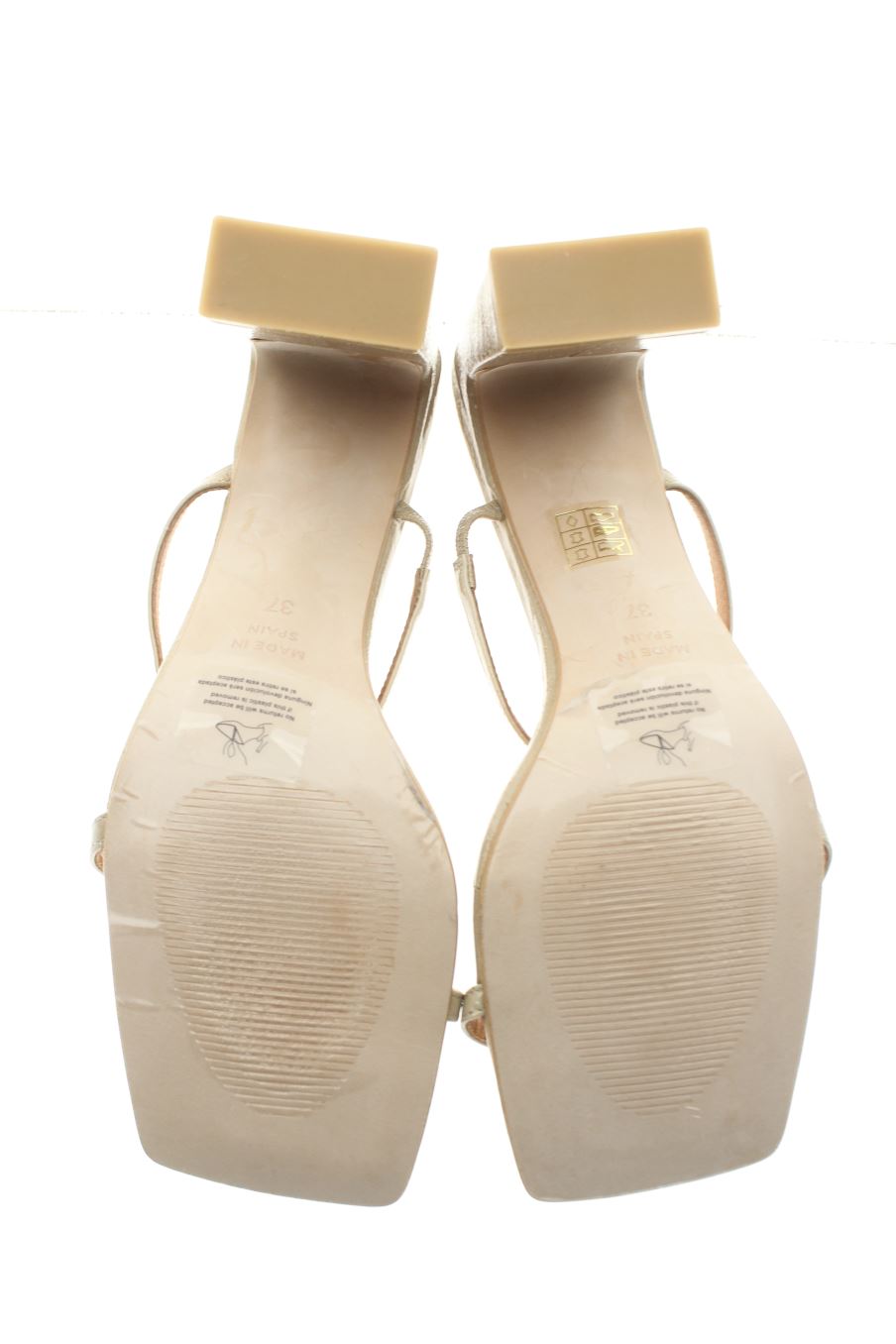 Sandalias tacon de Angel Alarcon de la talla 37, de color beige de
