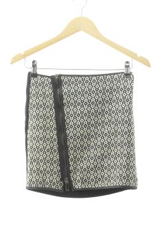 Falda S Stradivarius, foto 1 de 2