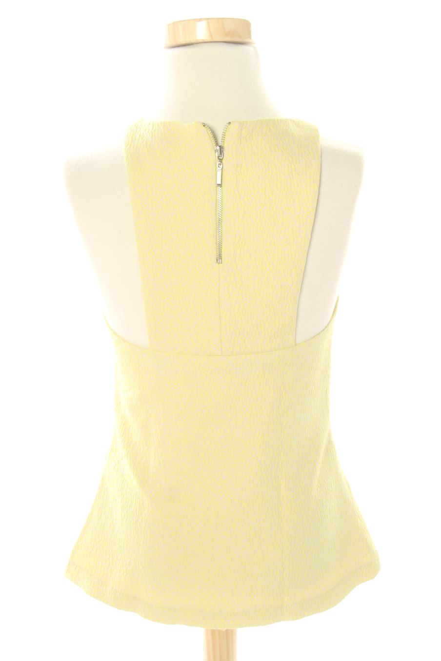 Top de Trf (ZARA) de la talla XS, de color amarillo