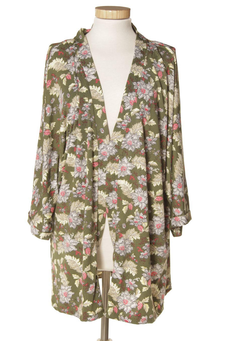 Kimono de Antea de la talla 50, de color flores