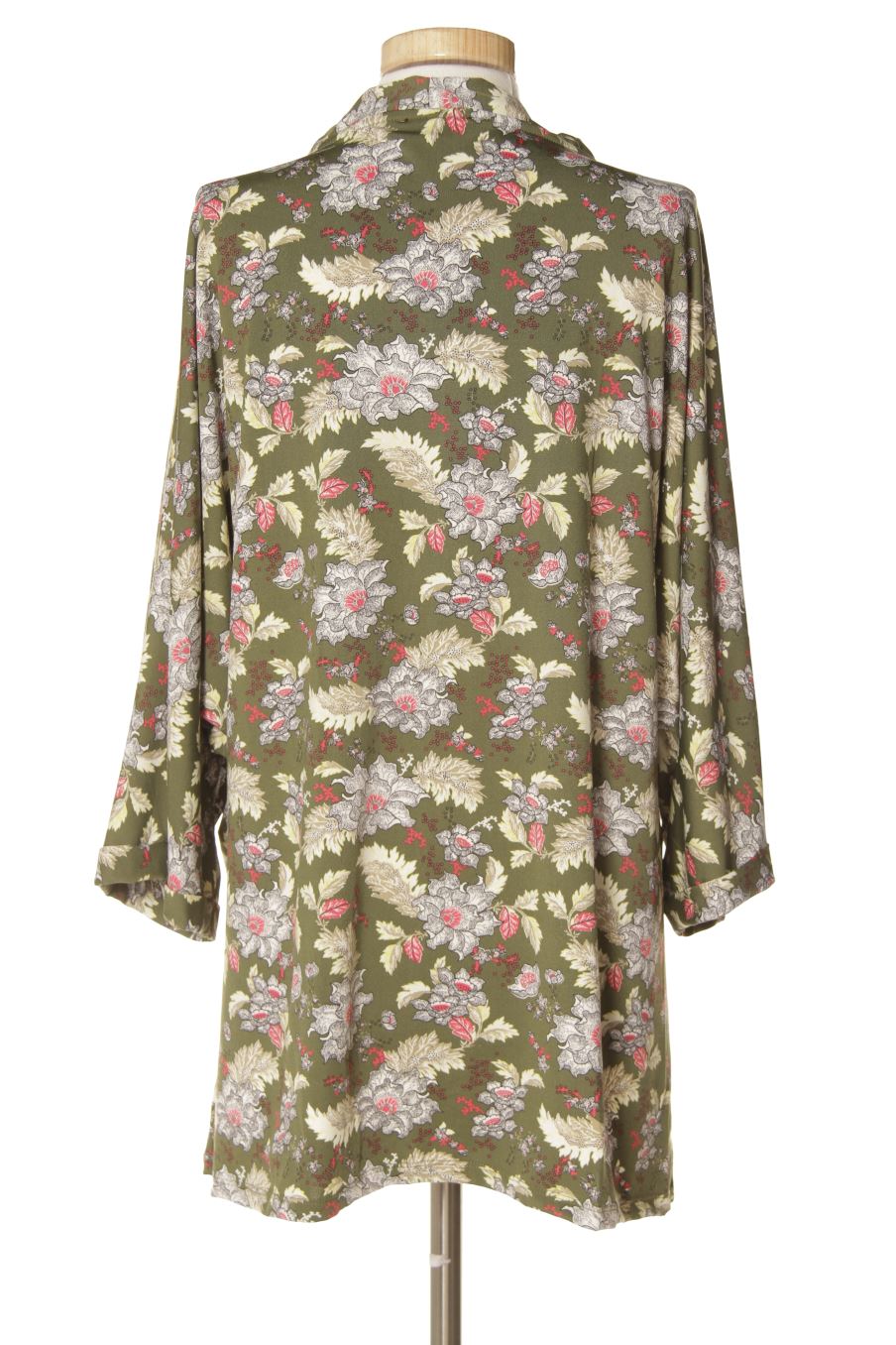 Kimono de Antea de la talla 50, de color flores