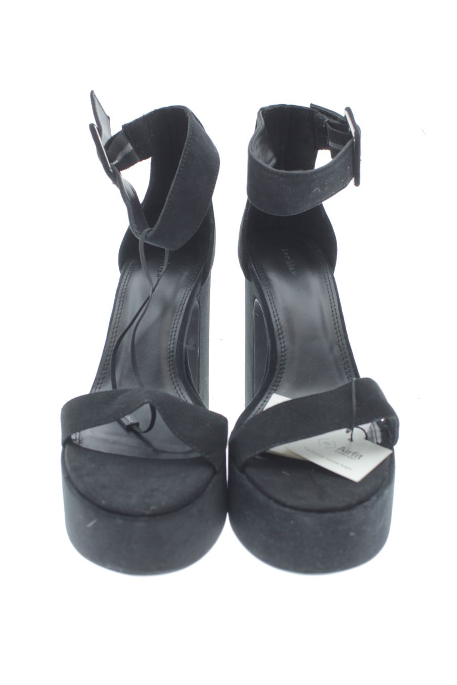 Sandalias tacon de Bershka de la talla 38, de color negro de