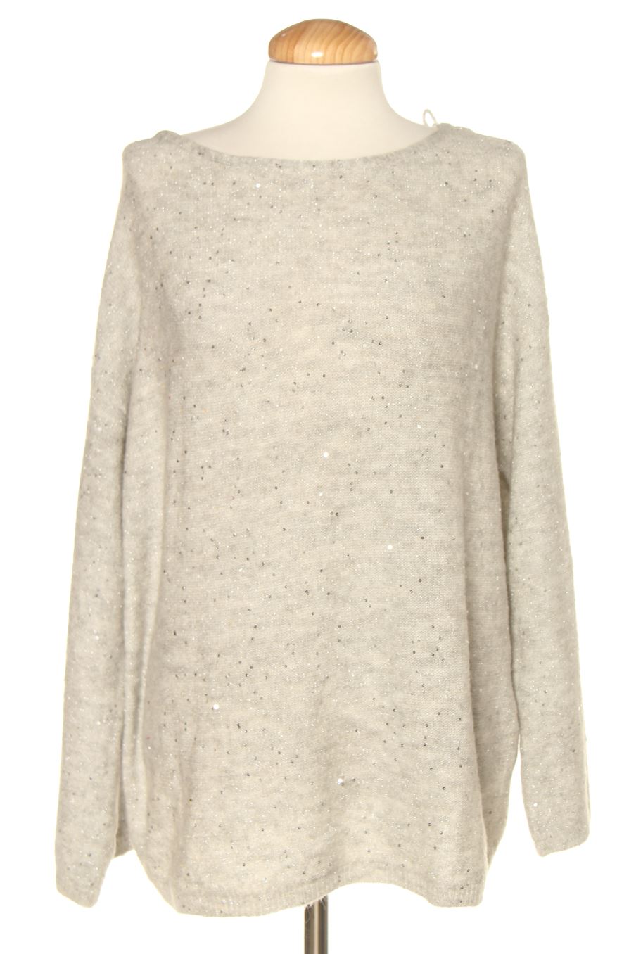 Pull C&A de la taille L, de couleur gris
