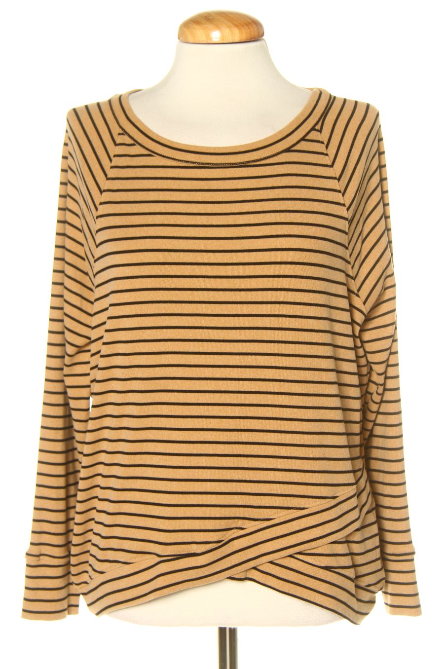 Pull Tessentials de la taille S, de couleur rayures