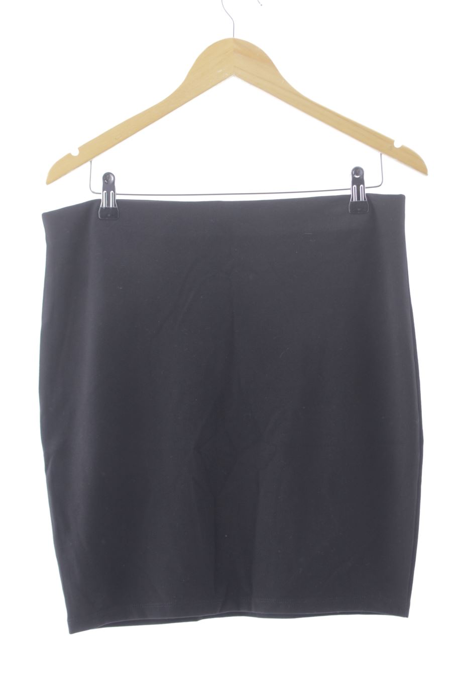 Jupe Amisu de la taille 44, de couleur noir