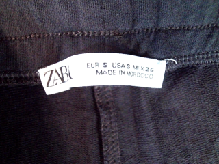 Pantalón Casual de Zara de la talla S, de color gris