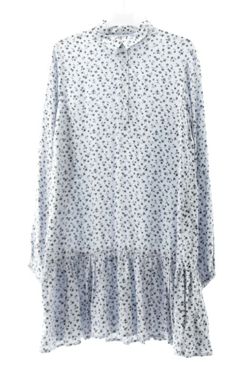 Aufwändiges Kleid
