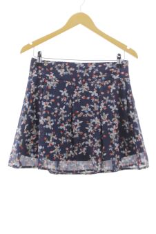 Aufwändiger Rock S Bomaca