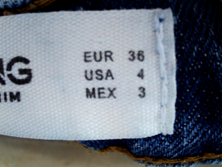 Jeans Mango de la taille 36, de couleur bleu de denim