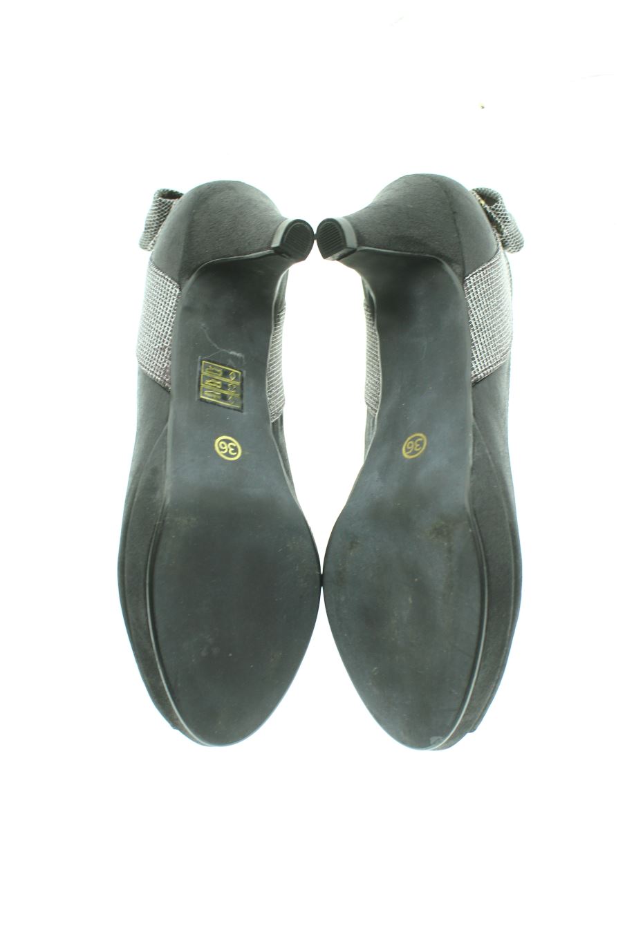 Zapatos de tacon de Pomares Vázquez de la talla 36, de color negro de