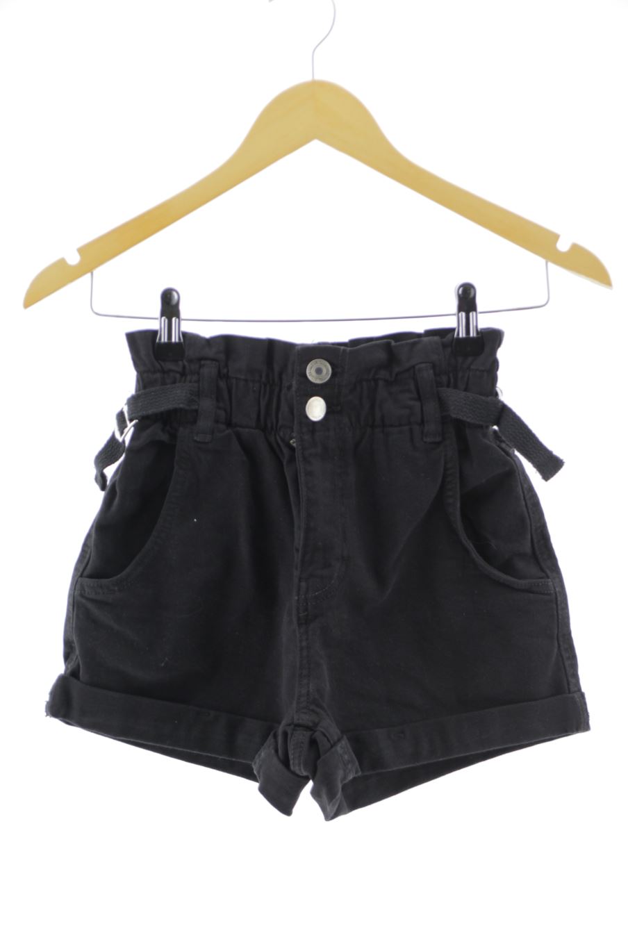 Kurze Hose von Bershka Größe 32, Farbe Schwarz, aus Jeanskleidung für