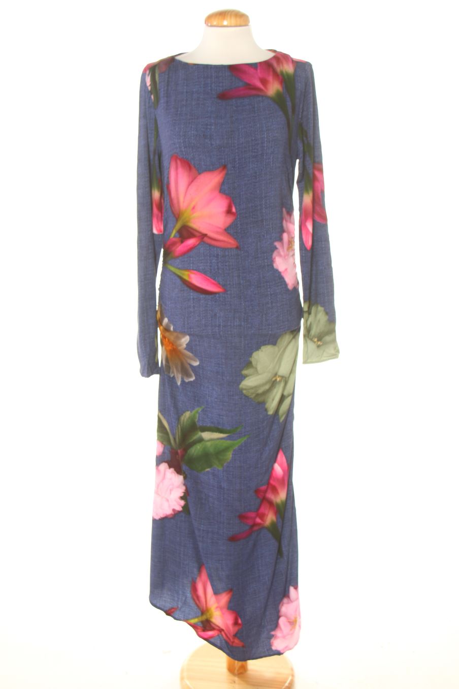 Robe casual M.C.B. de la taille M, de couleur fleurs