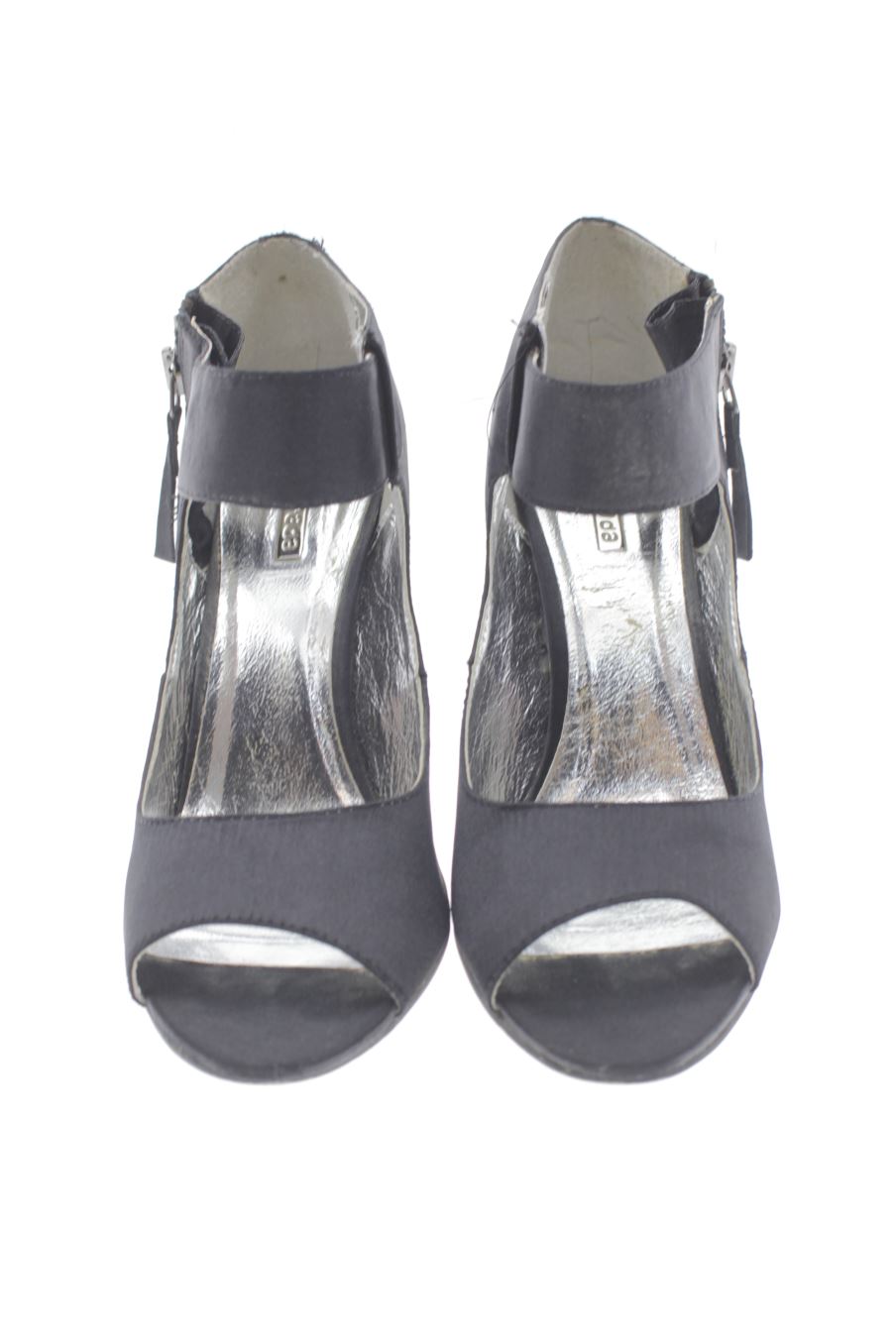 Sandalias tacon de la strada de la talla 38, de color negro de