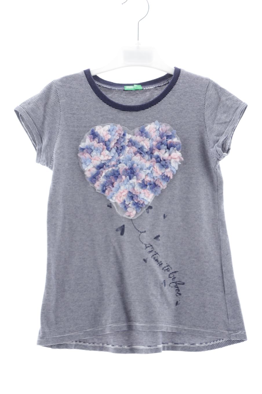 T-shirt Benetton de la taille 4 ans de seconde main