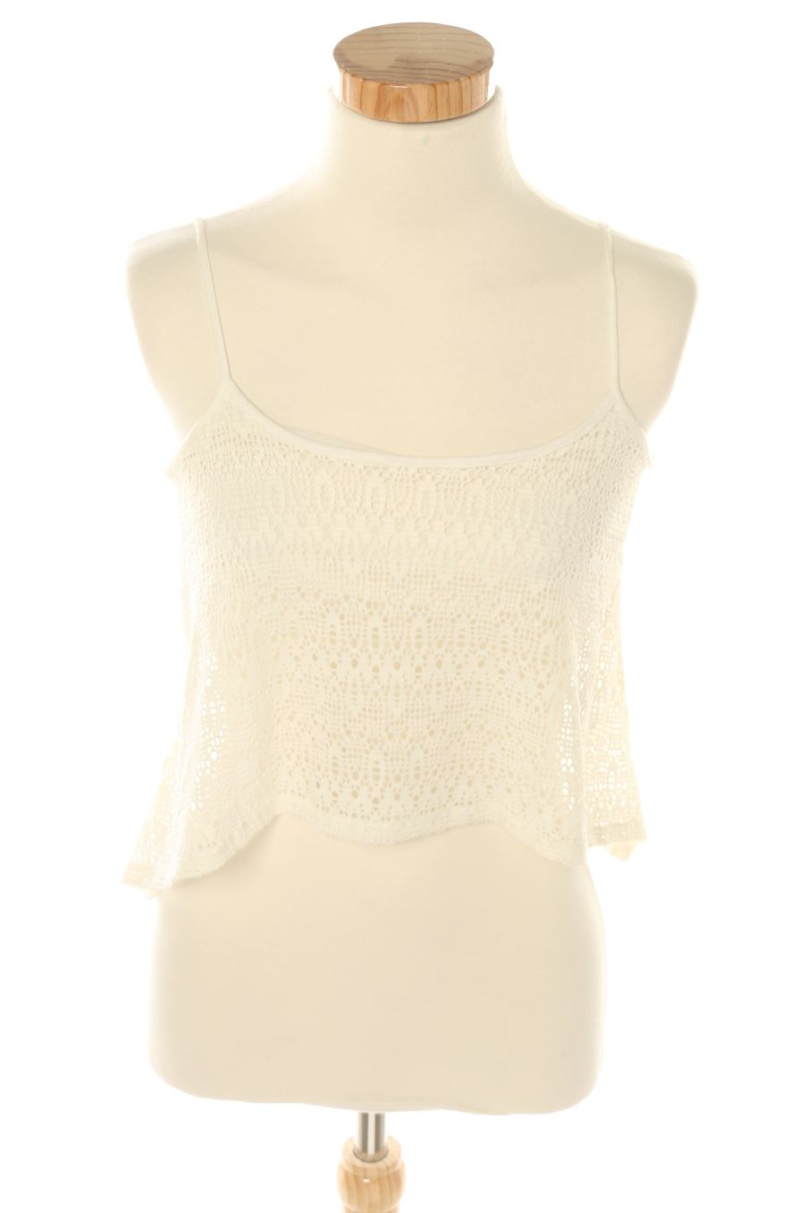 Top de Bershka de la talla XS, de color blanco
