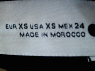 Vaquero de Zara de la talla XS, de color negro de ropa vaquera