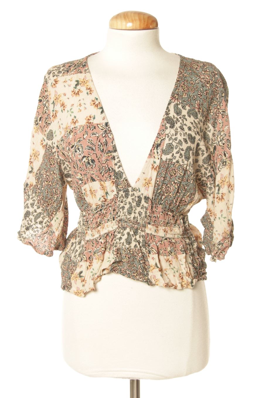 Blusa de manga corta de Pull & Bear de la talla L, de color flores