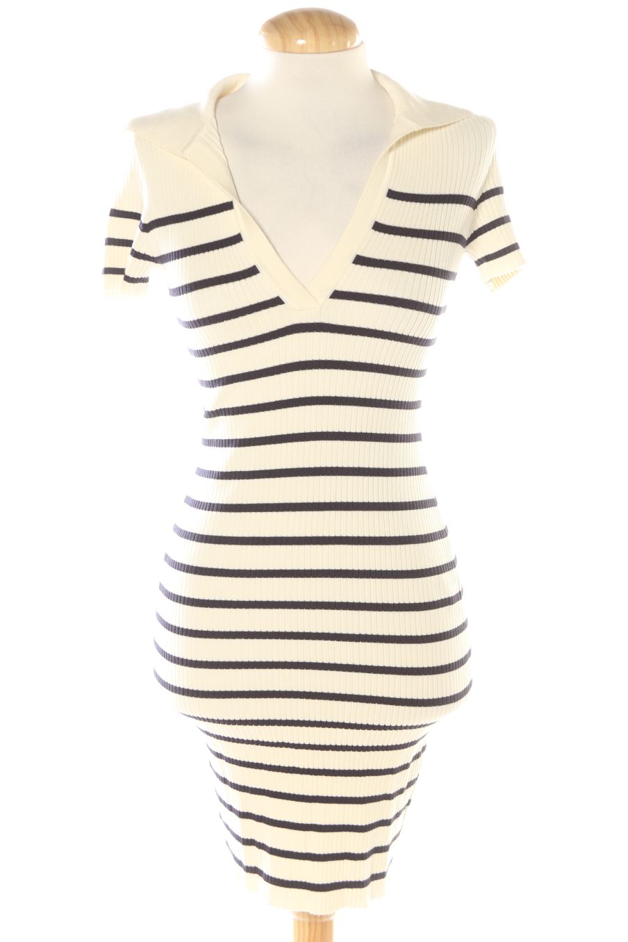 Robe casual Bershka de la taille S, de couleur rayures