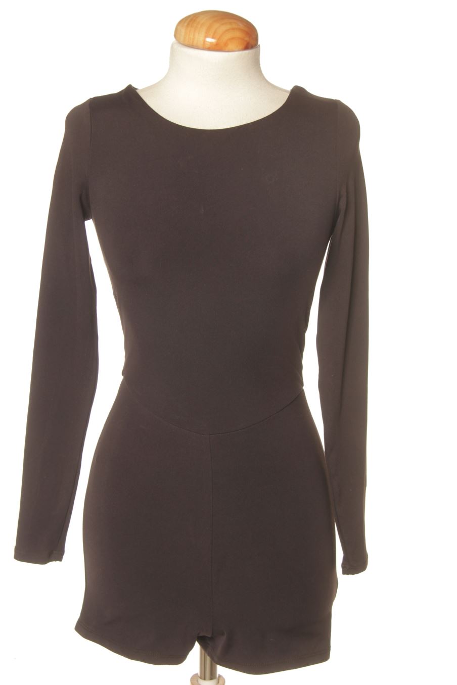 Mono de Oysho de la talla XS, de color negro