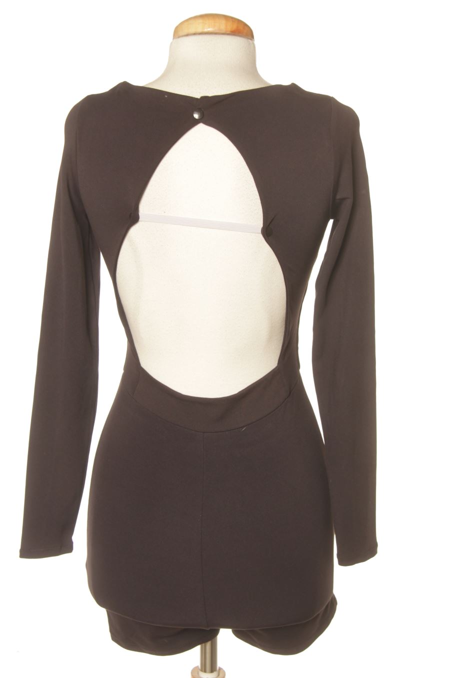 Mono de Oysho de la talla XS, de color negro