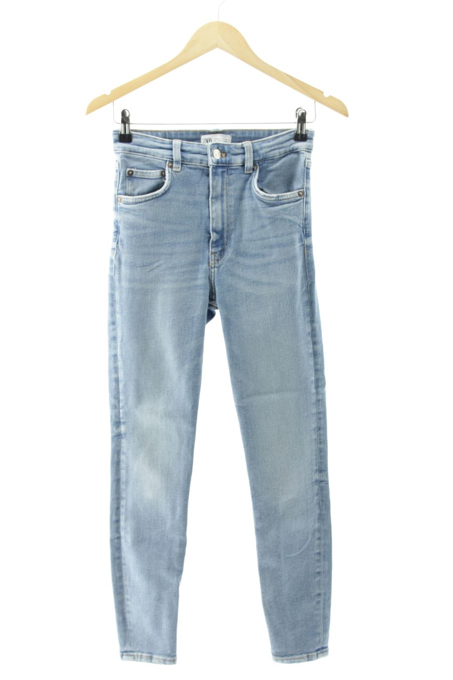 Jeans Zara de la taille 36, de couleur bleu de denim