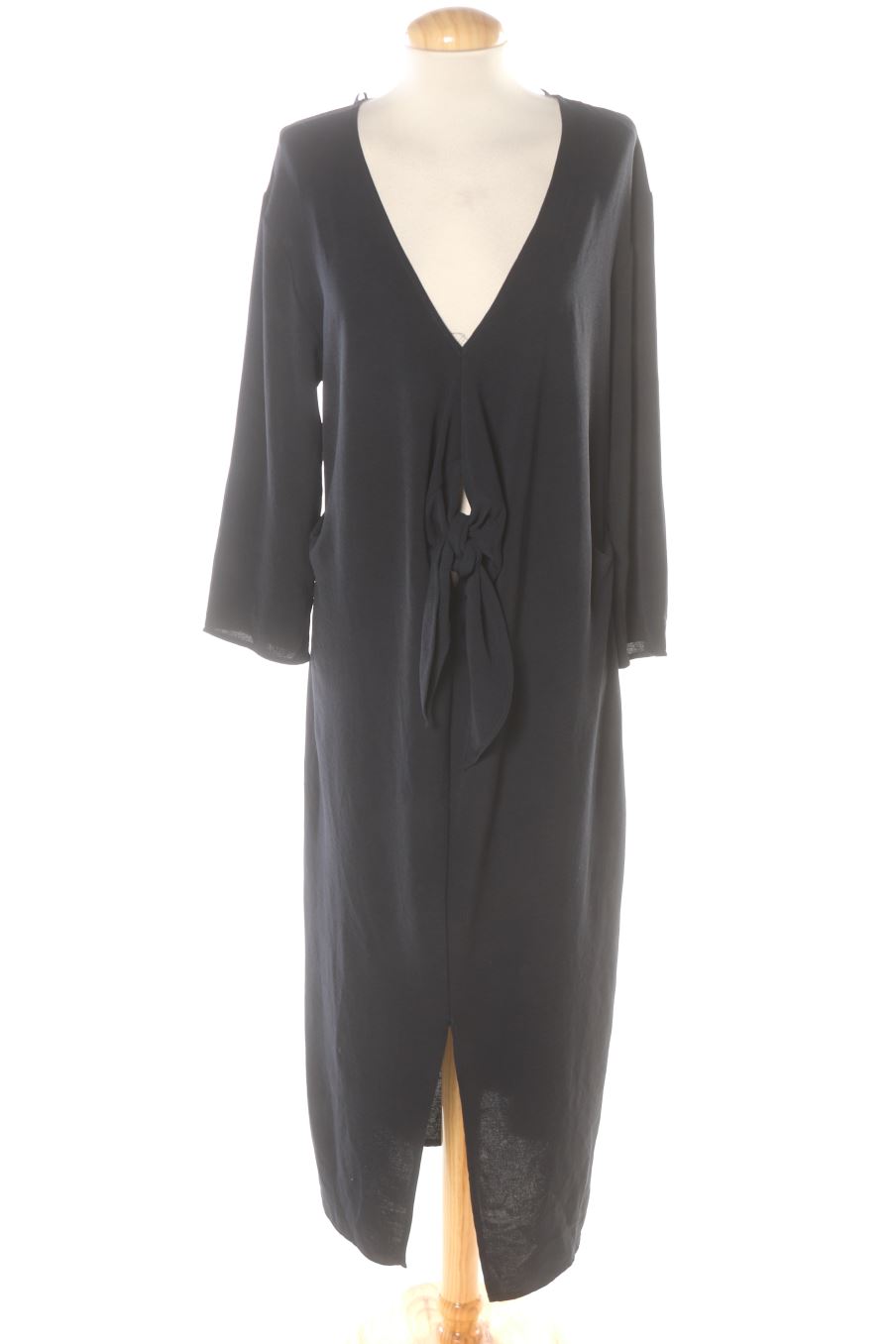 Robe casual Zara de la taille L, de couleur noir