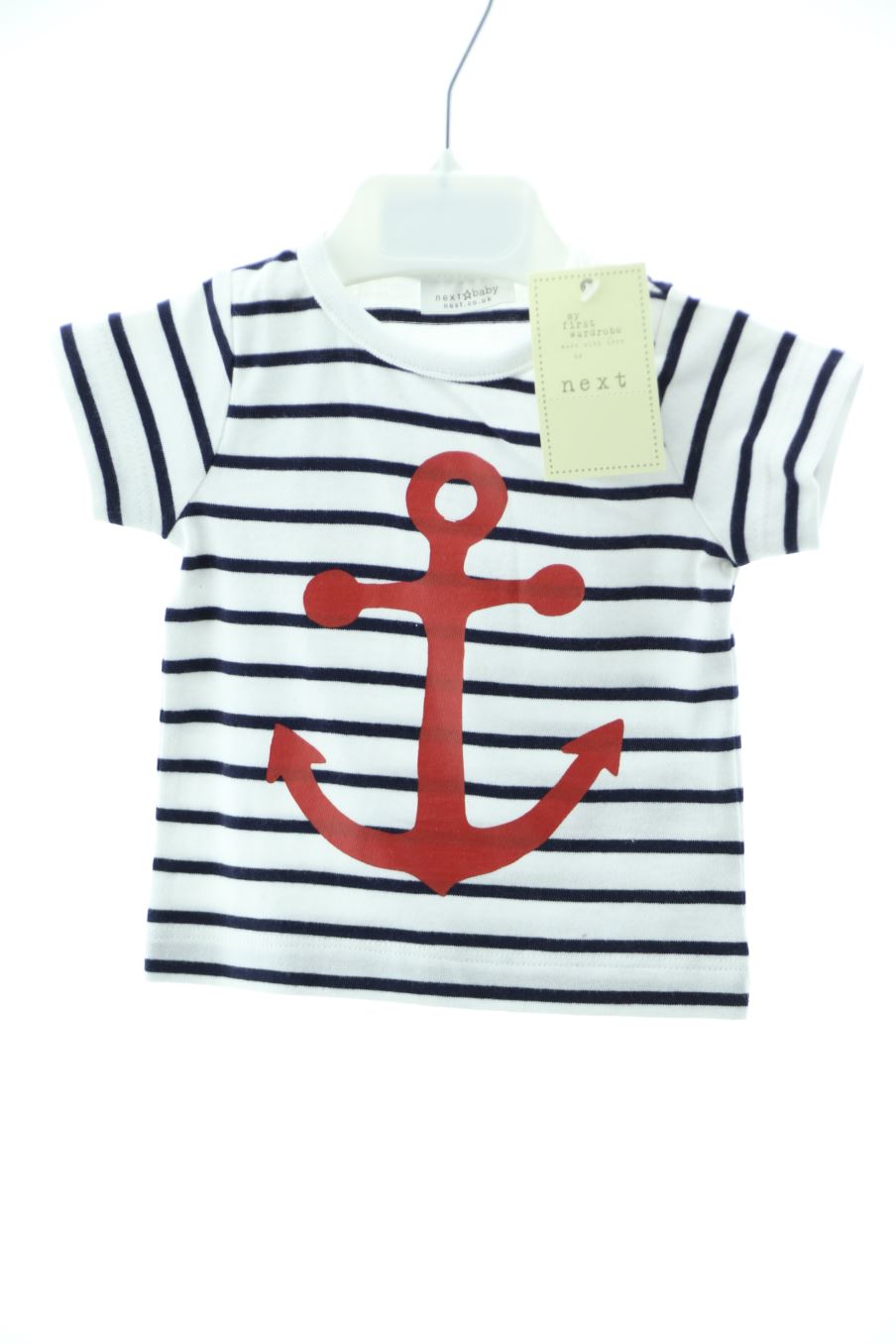 T-shirt Next de la taille 0 mois avec une étiquette