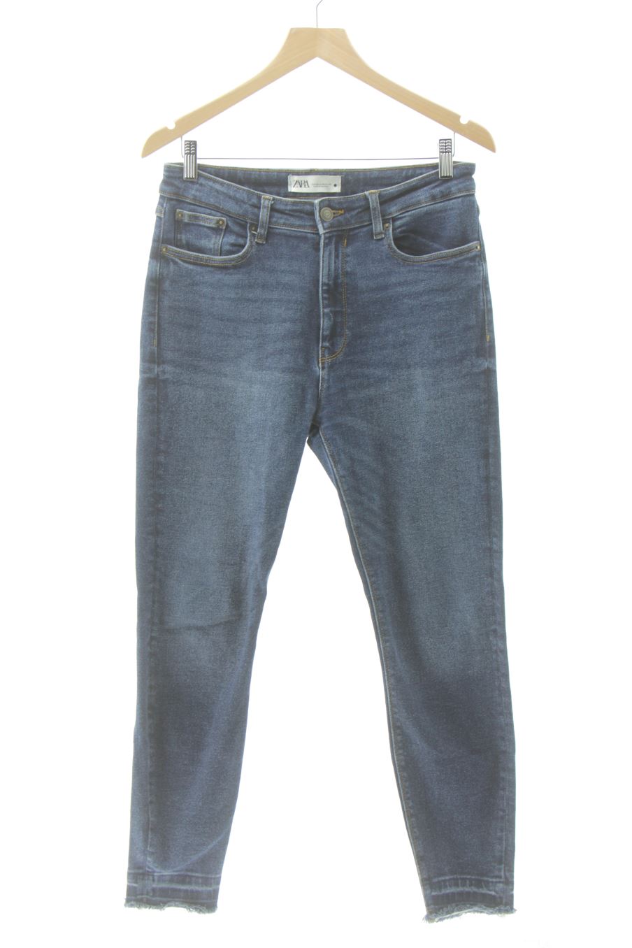 Vaquero de Zara de la talla 42, de color azul de ropa vaquera
