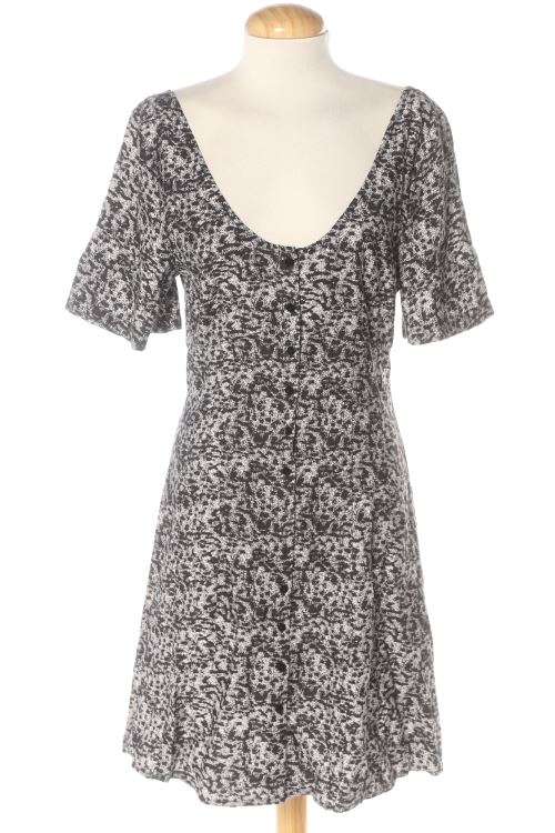Einfaches Kleid
