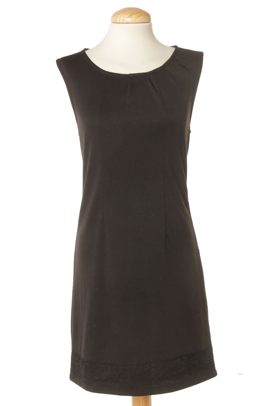 Robe casual Last girl de la taille M, de couleur noir