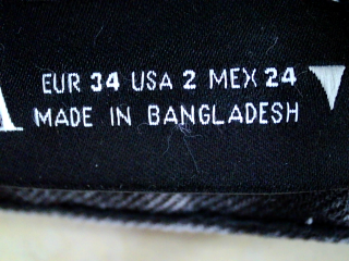 Jeans Zara de la taille 34, de couleur noir de denim